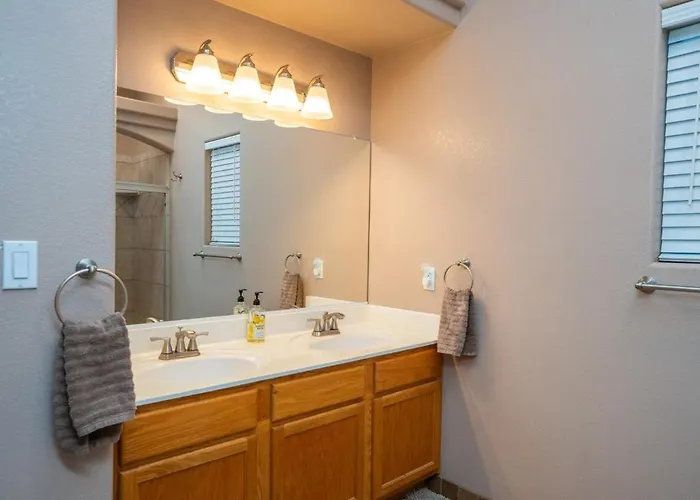 Highlander Haven - Pool, Spa, Comfort, Lake Havasu City